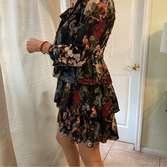 ❗️SOLD❗️Alice + Olivia Dress - Picture 4 of 11